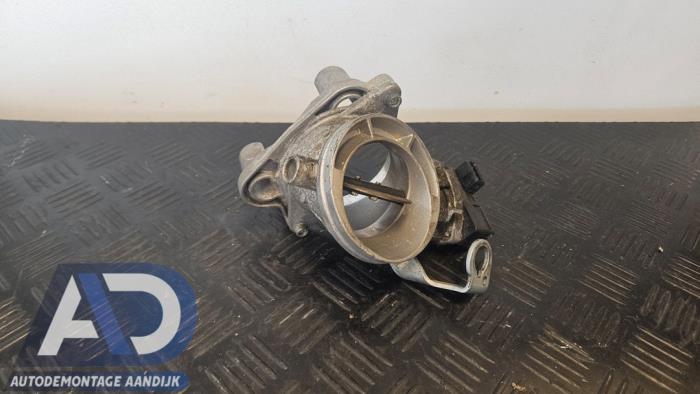 Gebruikte Gasklephuis BMW 5 serie (E39) 523i 24V Prijs € 39,99 Margeregeling aangeboden door Autodemontage Aandijk