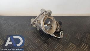 Gebruikte Gasklephuis BMW 5 serie (E39) 523i 24V Prijs € 39,99 Margeregeling aangeboden door Autodemontage Aandijk