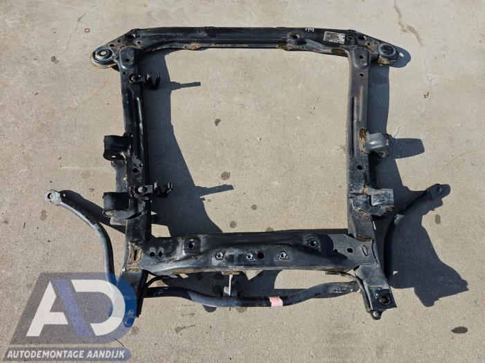 Gebruikte Subframe Dacia Logan MCV II/III/Sandero Wagon 0.9 TCE 12V Prijs € 199,99 Margeregeling aangeboden door Autodemontage Aandijk