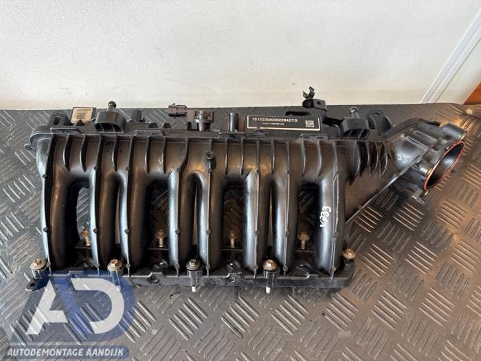 Gebruikte Spruitstuk Inlaat Landrover Discovery Sport (LC) 2.0 TD4 180 16V Prijs € 99,99 Margeregeling aangeboden door Autodemontage Aandijk