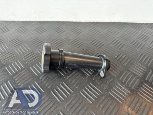 Gebruikte Olie vulpijp Landrover Discovery Sport (LC) 2.0 TD4 180 16V Prijs € 29,99 Margeregeling aangeboden door Autodemontage Aandijk