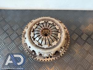 Gebruikte Vliegwiel Dacia Logan MCV II/Sandero Wagon (7S) 0.9 TCE 12V Prijs € 74,99 Margeregeling aangeboden door Autodemontage Aandijk