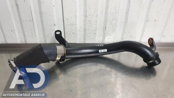 Gebruikte Intercooler Buis Landrover Discovery Sport (LC) 2.0 TD4 180 16V Prijs € 39,99 Margeregeling aangeboden door Autodemontage Aandijk