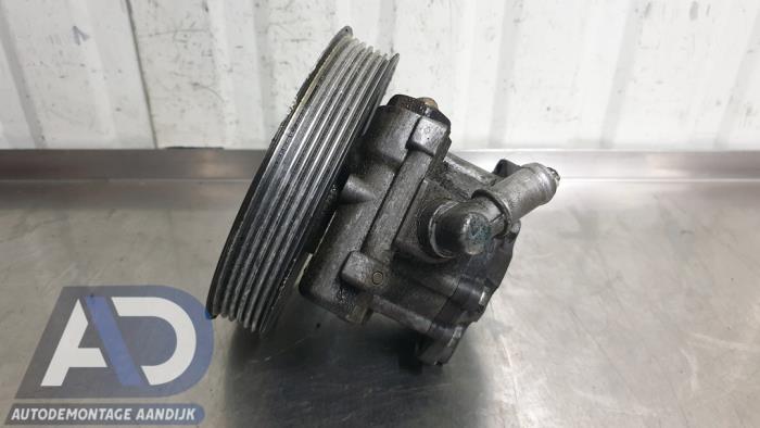 Stuurbekrachtiging Pomp van een Audi A6 (C6) 2.8 V6 24V FSI 2011