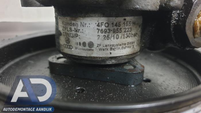 Stuurbekrachtiging Pomp van een Audi A6 (C6) 2.8 V6 24V FSI 2011