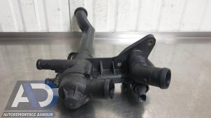 Gebruikte Thermostaathuis Volkswagen Polo V (6R) 1.2 12V BlueMotion Technology Prijs € 24,99 Margeregeling aangeboden door Autodemontage Aandijk