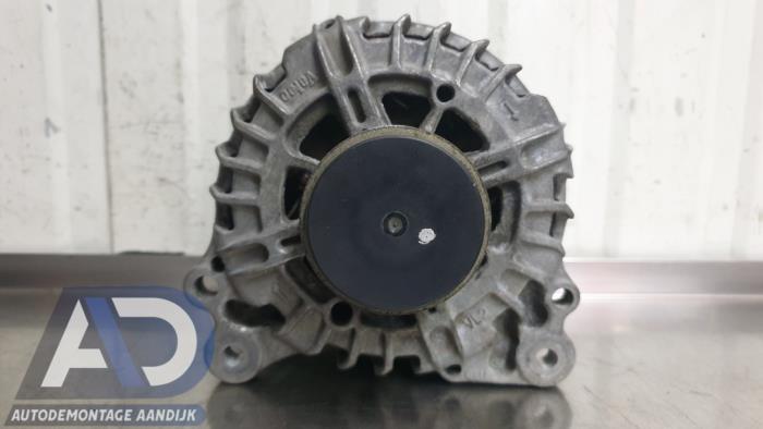 Gebruikte Dynamo Volkswagen Passat Variant (3C5) 2.0 TDI 16V 140 4Motion Prijs € 39,99 Margeregeling aangeboden door Autodemontage Aandijk
