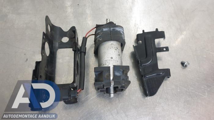 Gebruikte Tank element Pomp Volkswagen Passat Variant (3C5) 2.0 TDI 16V 140 4Motion Prijs € 39,99 Margeregeling aangeboden door Autodemontage Aandijk