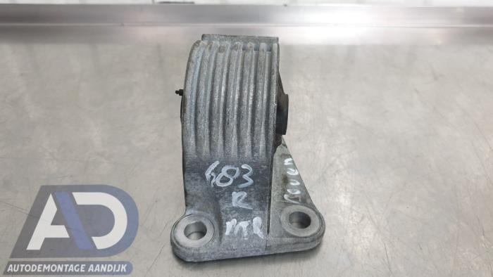 Gebruikte Motorsteun BMW Mini (R50/53) 1.6 16V Cooper Prijs € 19,99 Margeregeling aangeboden door Autodemontage Aandijk