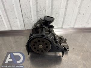 Gebruikte Oliepomp Opel Astra K Sports Tourer 1.6 CDTI 136 16V Prijs € 199,99 Margeregeling aangeboden door Autodemontage Aandijk