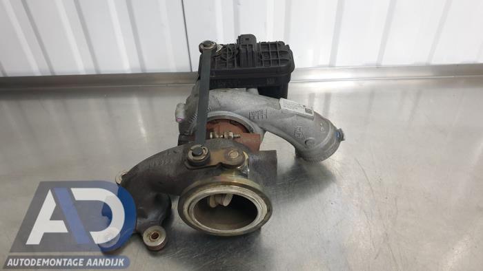 Turbo van een Volkswagen Golf VII (AUA) 1.5 TSI Evo BMT 16V 2018