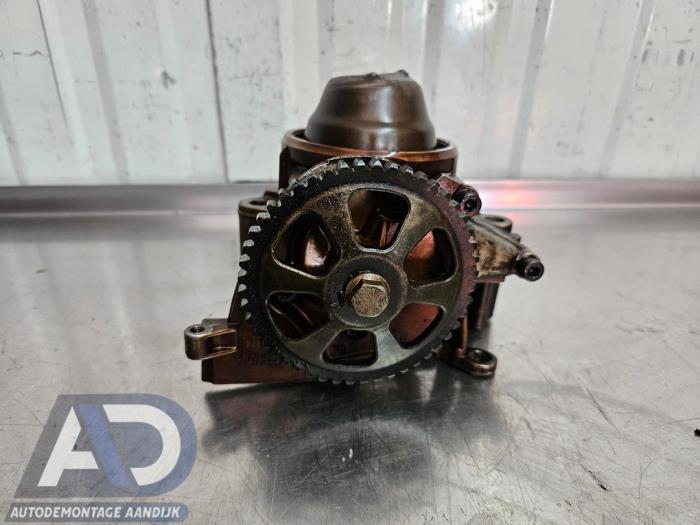 Gebruikte Oliepomp Volkswagen Polo V (6R) 1.2 12V BlueMotion Technology Prijs € 49,99 Margeregeling aangeboden door Autodemontage Aandijk