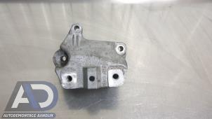 Gebruikte Versnellingsbak Steun Volkswagen Golf VI (5K1) 1.2 TSI BlueMotion Prijs € 19,99 Margeregeling aangeboden door Autodemontage Aandijk