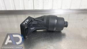 Gebruikte Oliefilterhuis Mercedes A (W169) 1.5 A-150 Prijs € 34,99 Margeregeling aangeboden door Autodemontage Aandijk