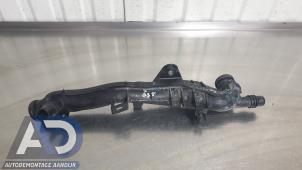 Gebruikte Waterpijp Peugeot 208 I (CA/CC/CK/CL) 1.2 12V e-THP PureTech 110 Prijs € 14,99 Margeregeling aangeboden door Autodemontage Aandijk