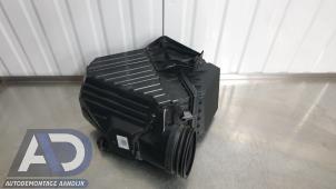 Gebruikte Luchtfilterhuis Landrover Discovery Sport (LC) 2.0 TD4 180 16V Prijs € 79,99 Margeregeling aangeboden door Autodemontage Aandijk