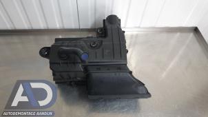 Gebruikte Luchtfilterhuis Seat Leon ST (5FF) 1.6 TDI Ecomotive 16V Prijs € 39,99 Margeregeling aangeboden door Autodemontage Aandijk