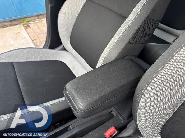 Armsteun Skoda Fabia 2014-2021 / Armster 2 ZWART | Armsteun Skoda | BILA
