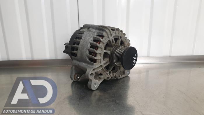 Gebruikte Dynamo Seat Leon ST (5FF) 1.6 TDI Ecomotive 16V Prijs € 74,99 Margeregeling aangeboden door Autodemontage Aandijk