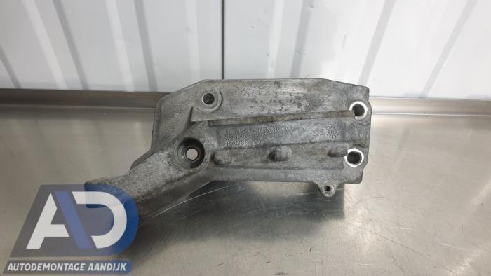 Gebruikte Motorrubber Seat Ibiza III (6L1) 1.4 16V 100 Prijs € 29,99 Margeregeling aangeboden door Autodemontage Aandijk