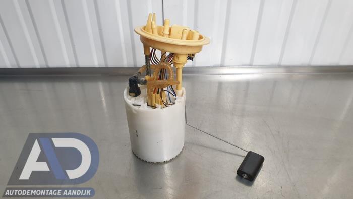Gebruikte Tank element Pomp Seat Leon ST (5FF) 1.6 TDI Ecomotive 16V Prijs € 34,99 Margeregeling aangeboden door Autodemontage Aandijk