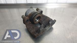 Gebruikte Remklauw (Tang) rechts-voor Ford EcoSport (JK8) 1.0 EcoBoost 12V 125 Prijs € 24,99 Margeregeling aangeboden door Autodemontage Aandijk