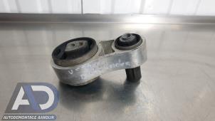 Gebruikte Versnellingsbak Steun Ford EcoSport (JK8) 1.0 EcoBoost 12V 125 Prijs € 19,99 Margeregeling aangeboden door Autodemontage Aandijk