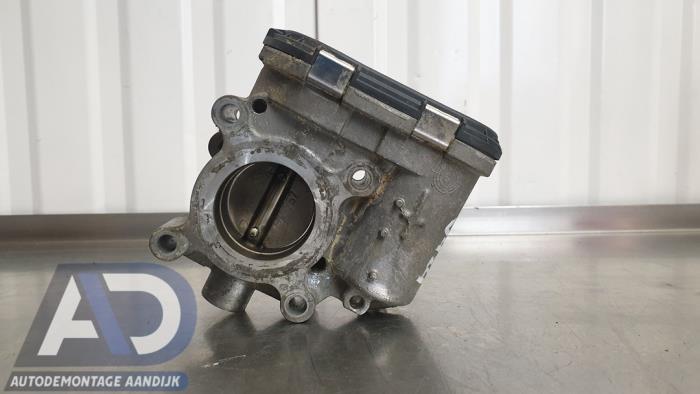 Gebruikte Gasklephuis Mercedes B (W247) 1.3 B-200 Turbo 16V Prijs € 39,99 Margeregeling aangeboden door Autodemontage Aandijk
