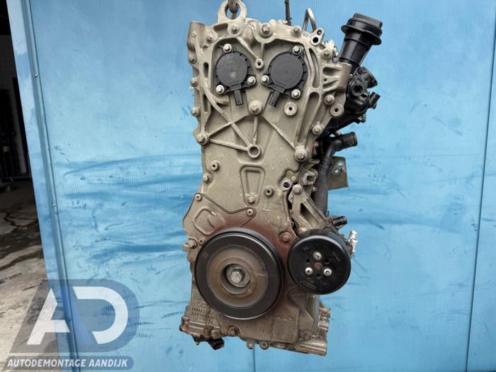 Gebruikte Distributiedeksel Mercedes B (W247) 1.3 B-200 Turbo 16V Prijs € 44,99 Margeregeling aangeboden door Autodemontage Aandijk