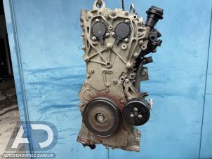 Gebruikte Distributiedeksel Mercedes B (W247) 1.3 B-200 Turbo 16V Prijs € 44,99 Margeregeling aangeboden door Autodemontage Aandijk