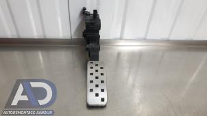 Gebruikte Gaspedaalpositie Sensor Renault Megane III Grandtour (KZ) 1.5 dCi 110 Prijs € 39,99 Margeregeling aangeboden door Autodemontage Aandijk