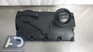 Gebruikte Kleppendeksel Volkswagen Caddy Combi III (2KB,2KJ) 1.9 TDI Prijs € 34,99 Margeregeling aangeboden door Autodemontage Aandijk