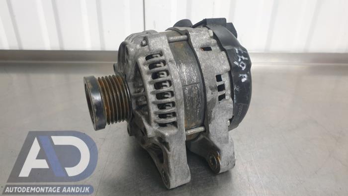 Dynamo van een Ford Fiesta 6 (JA8) 1.0 SCI 12V 80 2014