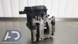 Gebruikte Remklauw (Tang) rechts-achter Opel Corsa F (UB/UH/UP) 1.5 CDTI 100 Prijs € 39,99 Margeregeling aangeboden door Autodemontage Aandijk