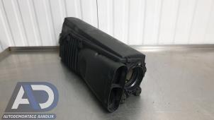 Gebruikte Luchtfilterhuis Mercedes E Combi (S211) 2.7 E-270 CDI 20V Prijs € 39,99 Margeregeling aangeboden door Autodemontage Aandijk