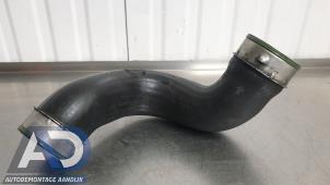 Gebruikte Intercooler Slang Mercedes E Combi (S211) 2.7 E-270 CDI 20V Prijs € 19,99 Margeregeling aangeboden door Autodemontage Aandijk