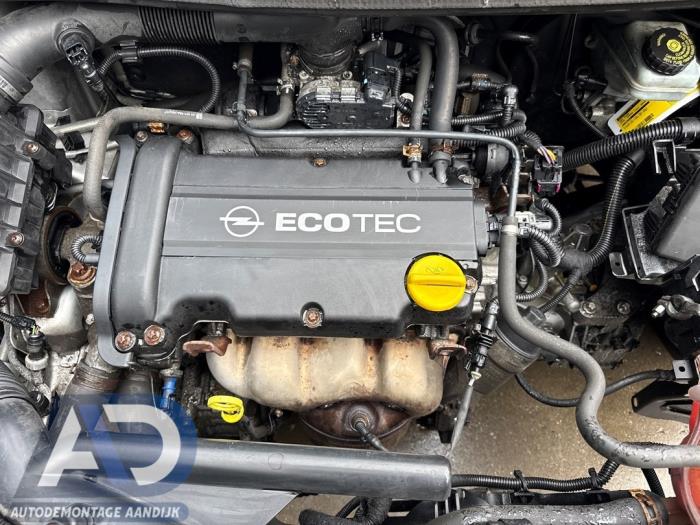 Gebruikte Cilinderkop Opel Corsa D 1.4 16V Twinport Prijs € 299,99 Margeregeling aangeboden door Autodemontage Aandijk