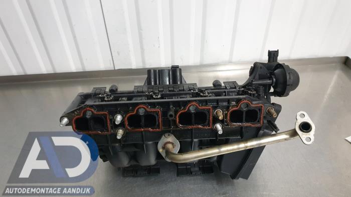 Gebruikte Spruitstuk Inlaat Opel Corsa D 1.4 16V Twinport Prijs € 49,99 Margeregeling aangeboden door Autodemontage Aandijk