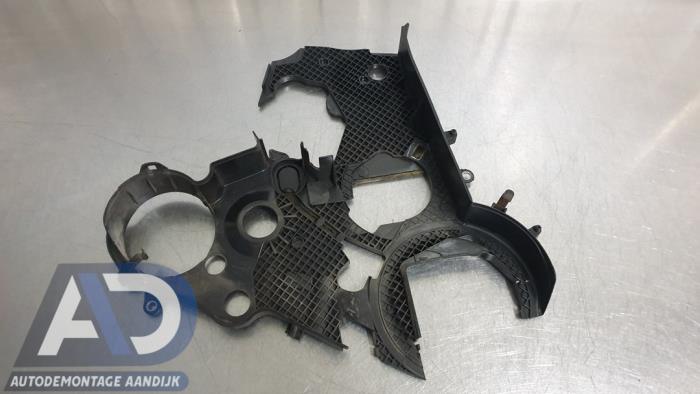 Distributiedeksel van een Audi A4 (B8) 2.0 TDI 16V 2009