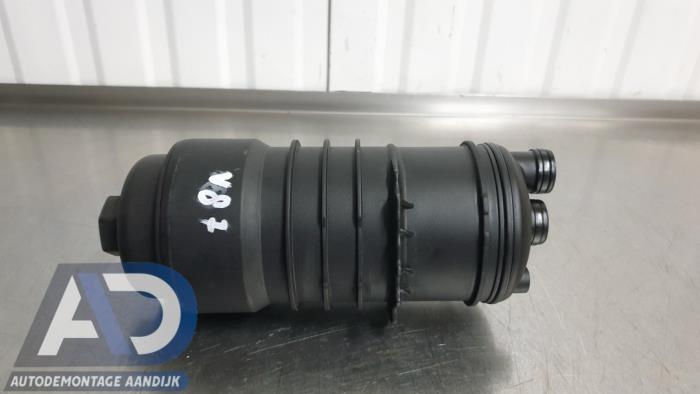 Gebruikte Oliefilterhuis Audi A6 Avant (C6) 2.7 TDI V6 24V Prijs € 49,99 Margeregeling aangeboden door Autodemontage Aandijk
