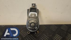 Gebruikte Schakelaar handrem Hyundai i40 CW (VFC) 1.7 CRDi 16V Prijs € 74,99 Margeregeling aangeboden door Autodemontage Aandijk