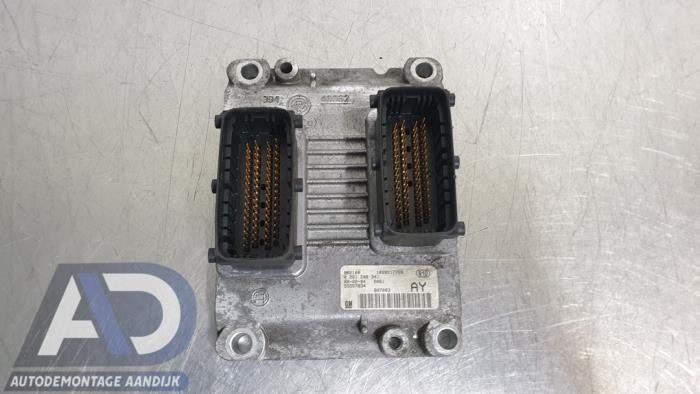 Gebruikte Inspuitcomputer Opel Corsa D 1.4 16V Twinport Prijs € 74,99 Margeregeling aangeboden door Autodemontage Aandijk