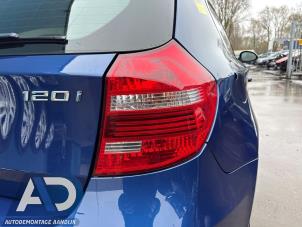 Gebruikte Achterlicht rechts BMW 1 serie (E81) 120i 16V Prijs € 49,99 Margeregeling aangeboden door Autodemontage Aandijk