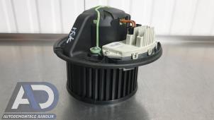Gebruikte Chaufage Ventilatiemotor BMW 1 serie (E81) 120i 16V Prijs € 34,99 Margeregeling aangeboden door Autodemontage Aandijk