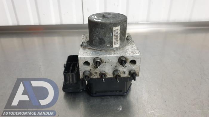 Gebruikte ABS Pomp Alfa Romeo 159 (939AX) 2.4 JTDm 20V Prijs € 74,99 Margeregeling aangeboden door Autodemontage Aandijk