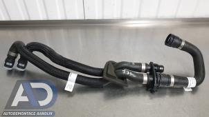 Gebruikte Koelwaterslang Landrover Discovery Sport (LC) 2.0 TD4 180 16V Prijs op aanvraag aangeboden door Autodemontage Aandijk