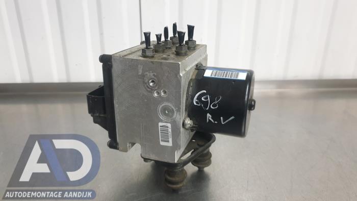 Gebruikte ABS Pomp Volkswagen Passat Variant (3C5) 2.0 TDI 16V 140 4Motion Prijs € 49,99 Margeregeling aangeboden door Autodemontage Aandijk