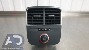 Gebruikte Luchtrooster achter Audi A3 (8V1/8VK) 1.6 TDI Ultra 16V Prijs € 19,99 Margeregeling aangeboden door Autodemontage Aandijk