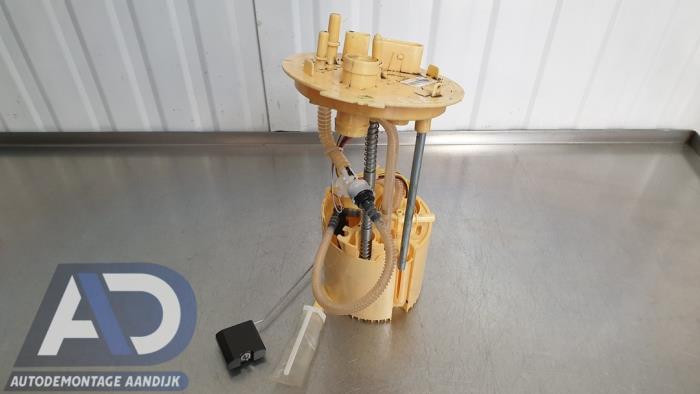 Gebruikte Tank element Pomp Landrover Discovery Sport (LC) 2.0 TD4 180 16V Prijs € 149,99 Margeregeling aangeboden door Autodemontage Aandijk