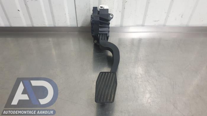 Gebruikte Gaspedaalpositie Sensor Opel Corsa E 1.4 16V Prijs € 19,99 Margeregeling aangeboden door Autodemontage Aandijk
